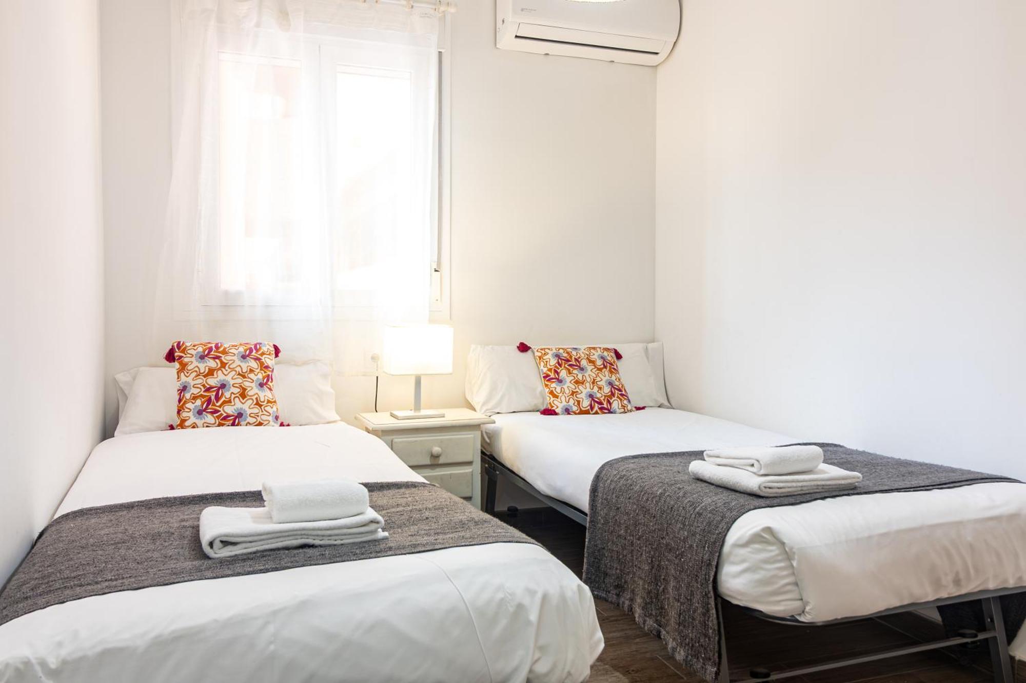 Malaga Center Flat Beach & Terrace Exterior photo